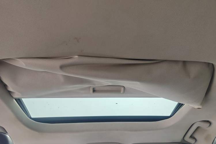 Used Ford Mondeo 2013 2.0L GTDi 200 Luxury Model Headliner