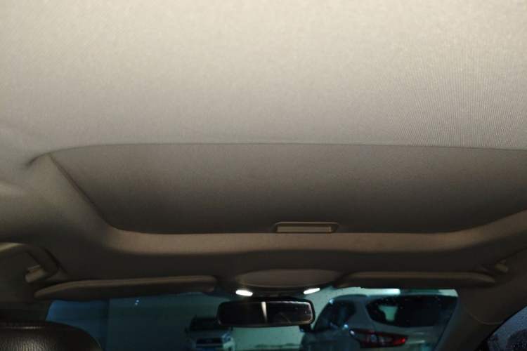 Used Ford Mondeo 2013 2.0L GTDi 200 Fashion Edition Headliner