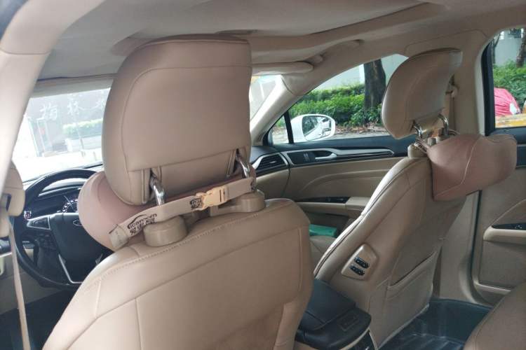 Used Ford Mondeo 2013 2.0L GTDi240 Flagship Edition Headliner