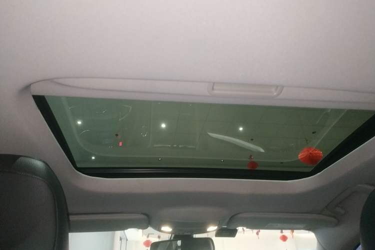 Used Ford Mondeo 2013 2.0L GTDi 200 Luxury Model Headliner