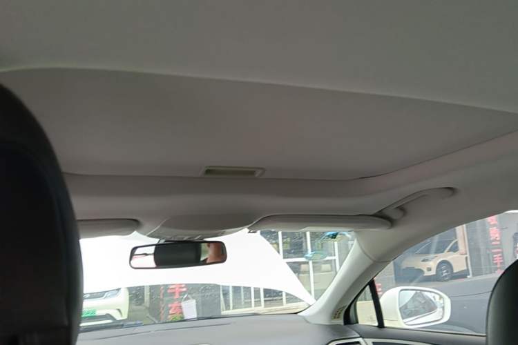 Used Ford Mondeo 2013 2.0L GTDi 200 Luxury Model Headliner
