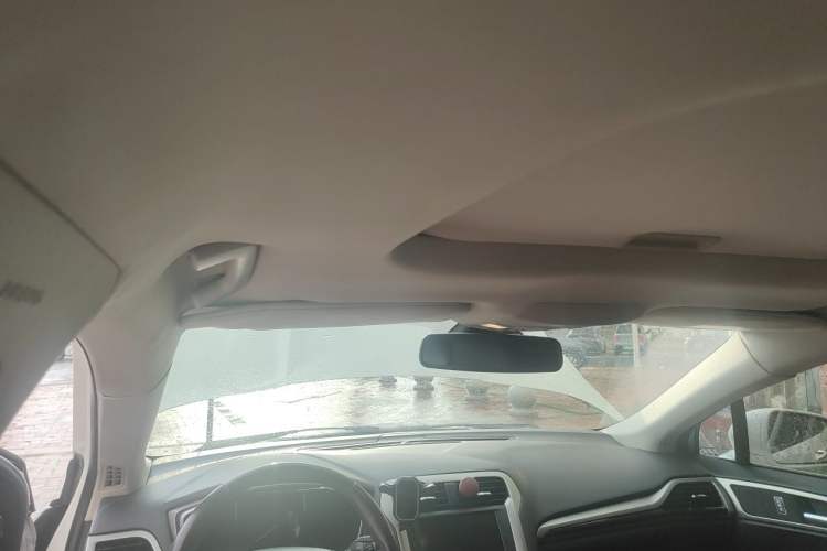 Used Ford Mondeo 2013 2.0L GTDi 200 Luxury Model Headliner