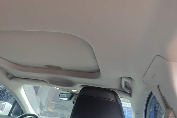Used Ford Mondeo 2013 2.0L GTDi 200 Fashion Edition Headliner
