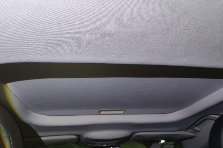 Used Ford Mondeo 2013 2.0L GTDi 200 Luxury Model Headliner