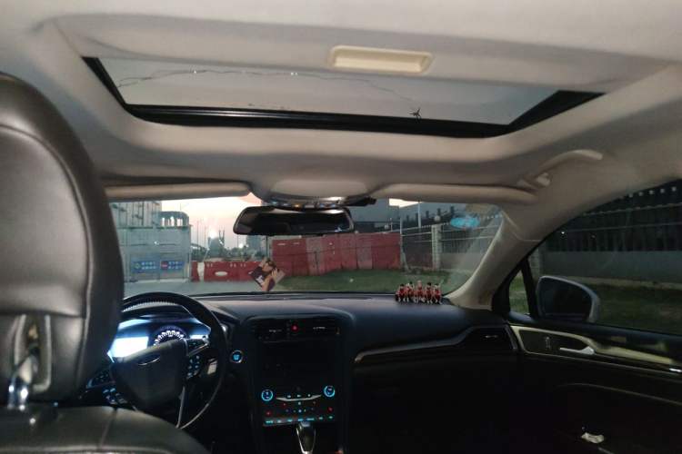 Used Ford Mondeo 2013 2.0L GTDi240 Flagship Edition Headliner