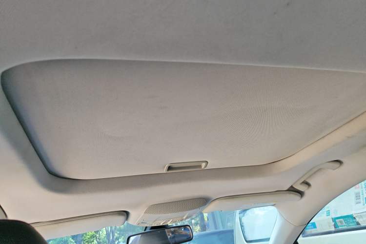 Used Ford Mondeo 2013 2.0L GTDi 200 Luxury Model Headliner