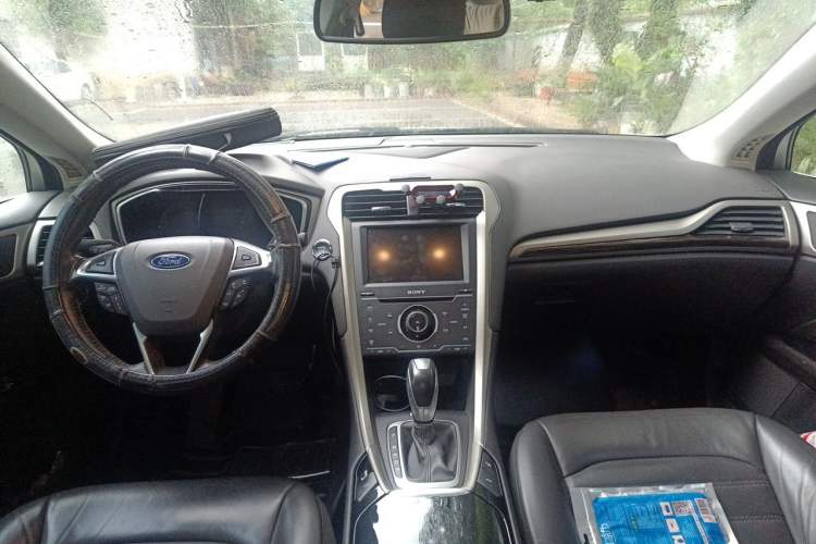 Used Ford Mondeo 2013 2.0L GTDi240 Flagship Edition Headliner