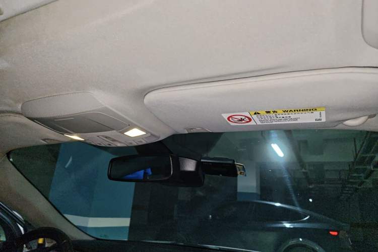 Used Ford Mondeo 2013 2.0L GTDi 200 Luxury Model Headliner