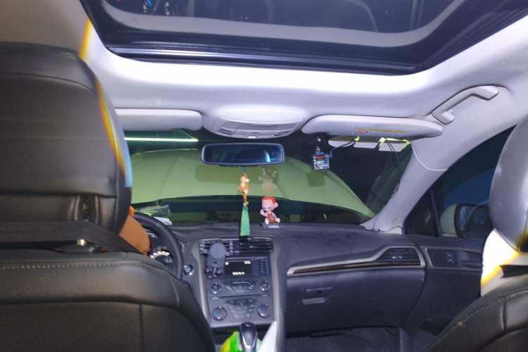 Used Ford Mondeo 2013 2.0L GTDi 200 Fashion Edition Headliner