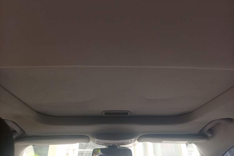 Used Ford Mondeo 2013 2.0L GTDi 200 Luxury Model Headliner