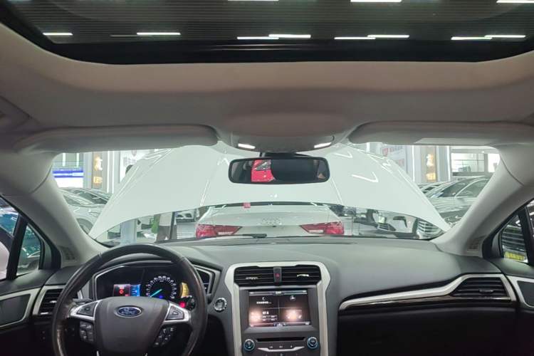 Used Ford Mondeo 2013 2.0L GTDi 200 Luxury Model Headliner
