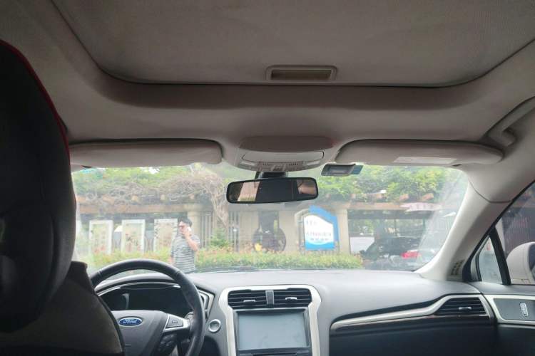 Used Ford Mondeo 2013 2.0L GTDi 200 Fashion Edition Headliner