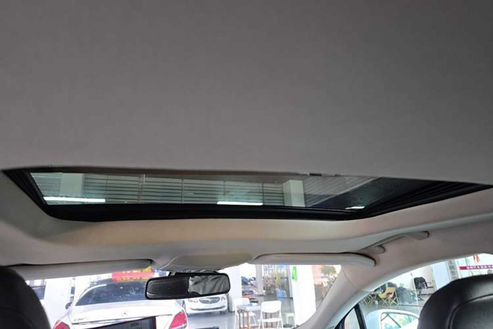 Used Ford Mondeo 2013 2.0L GTDi 200 Luxury Model Headliner