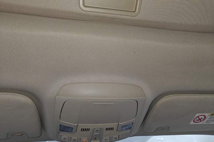 Used Ford Mondeo 2013 2.0L GTDi 200 Fashion Edition Headliner