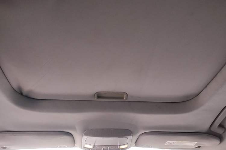 Used Ford Mondeo 2013 2.0L GTDi 200 Luxury Model Headliner