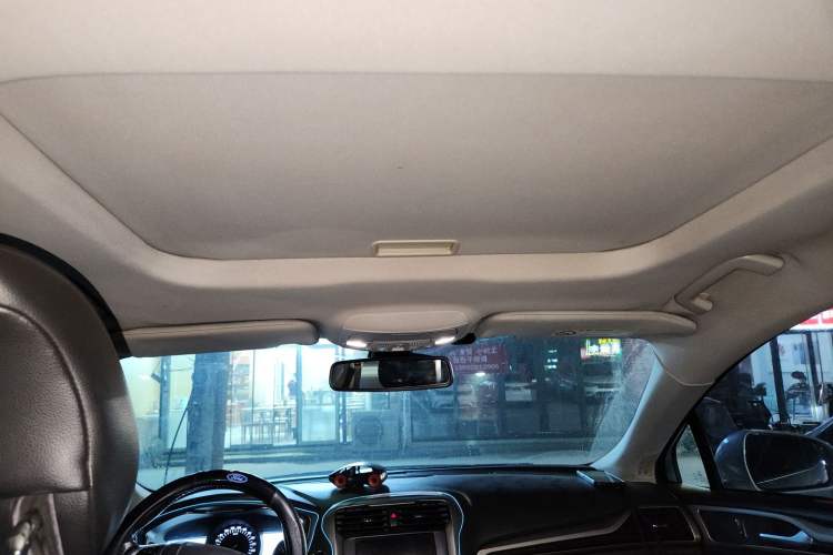 Used Ford Mondeo 2013 2.0L GTDi 200 Luxury Model Headliner