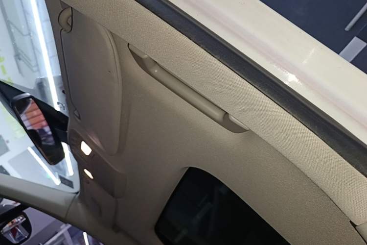Used Ford Mondeo 2013 2.0L GTDi 200 Fashion Edition Headliner