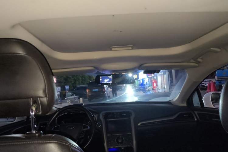Used Ford Mondeo 2013 2.0L GTDi 200 Fashion Edition Headliner