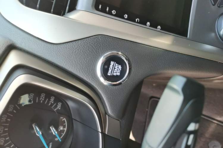 Used Ford Mondeo 2013 2.0L GTDi 200 Fashion Edition Interior 1