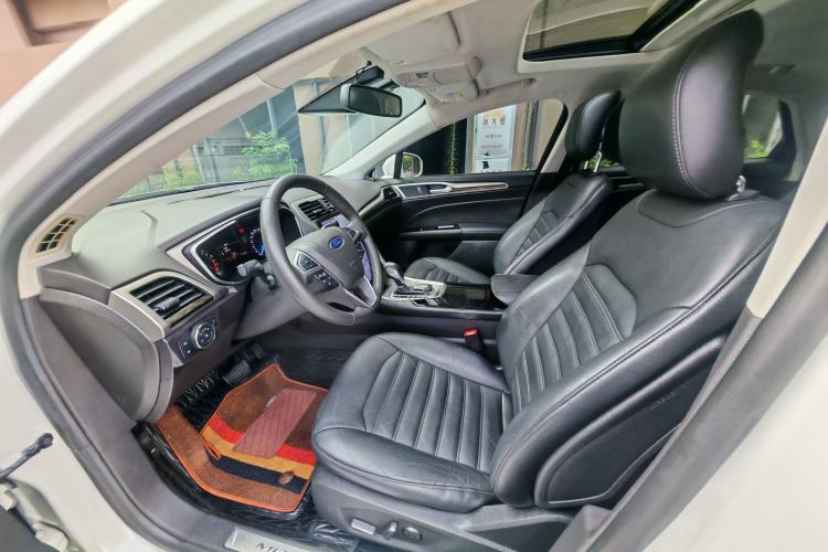 Used Ford Mondeo 2013 2.0L GTDi 200 Fashion Edition Interior 1