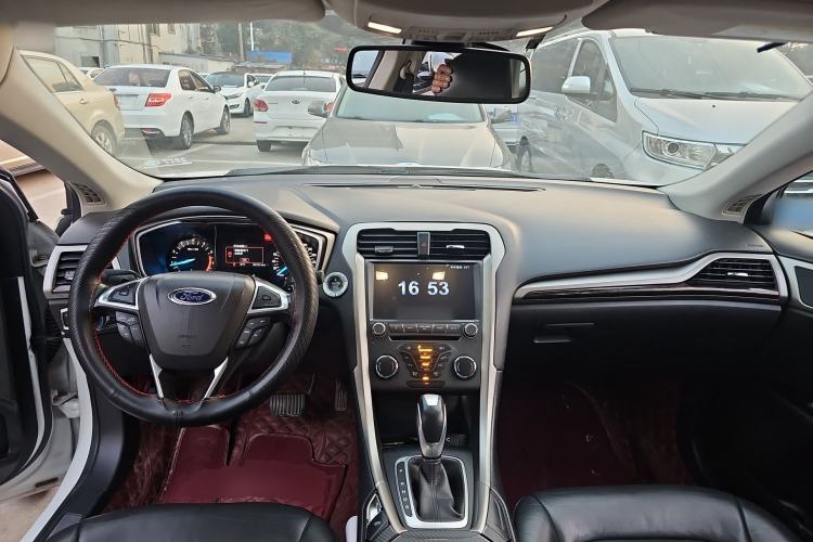 Used Ford Mondeo 2013 2.0L GTDi 200 Fashion Edition Interior 2