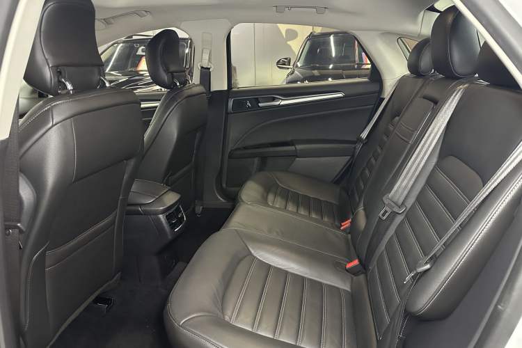 Used Ford Mondeo 2013 1.5L GTDi180 Fashion Edition Interior 3