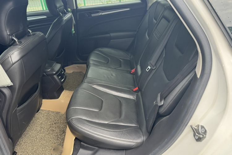 Used Ford Mondeo 2013 2.0L GTDi240 Luxury Sport Model Interior 3
