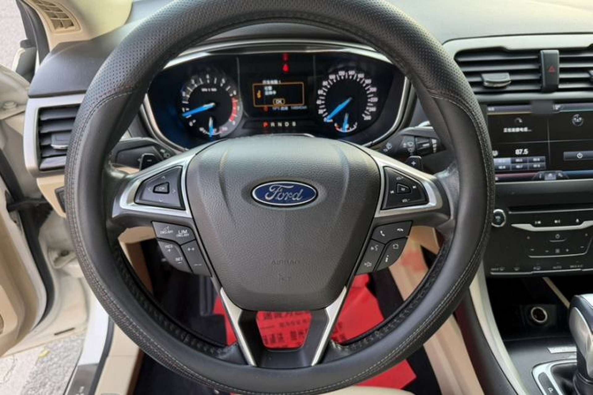 Used Ford Mondeo 2013 2.0L GTDi 200 Fashion Edition Interior 3