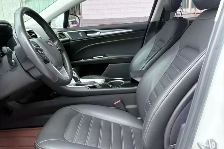 Used Ford Mondeo 2013 1.5L GTDi180 Fashion Edition Interior 4