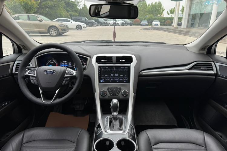 Used Ford Mondeo 2013 1.5L GTDi180 Fashion Edition Interior 4