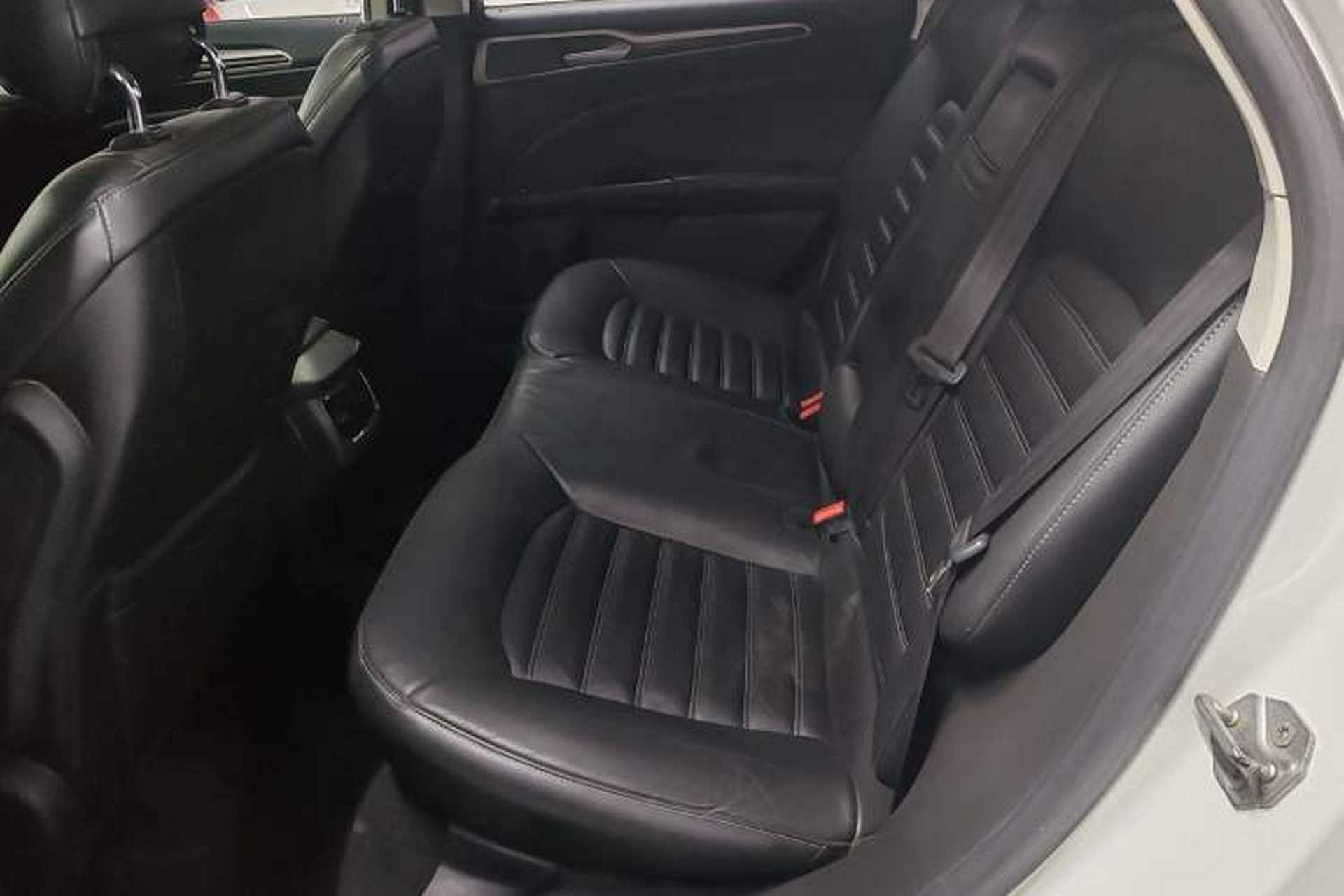 Used Ford Mondeo 2013 2.0L GTDi 200 Fashion Edition Interior 4