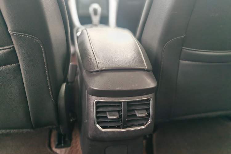 Used Ford Mondeo 2013 1.5L GTDi180 Fashion Edition Interior 4