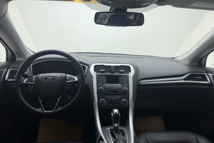 Used Ford Mondeo 2013 1.5L GTDi180 Fashion Edition Interior 4