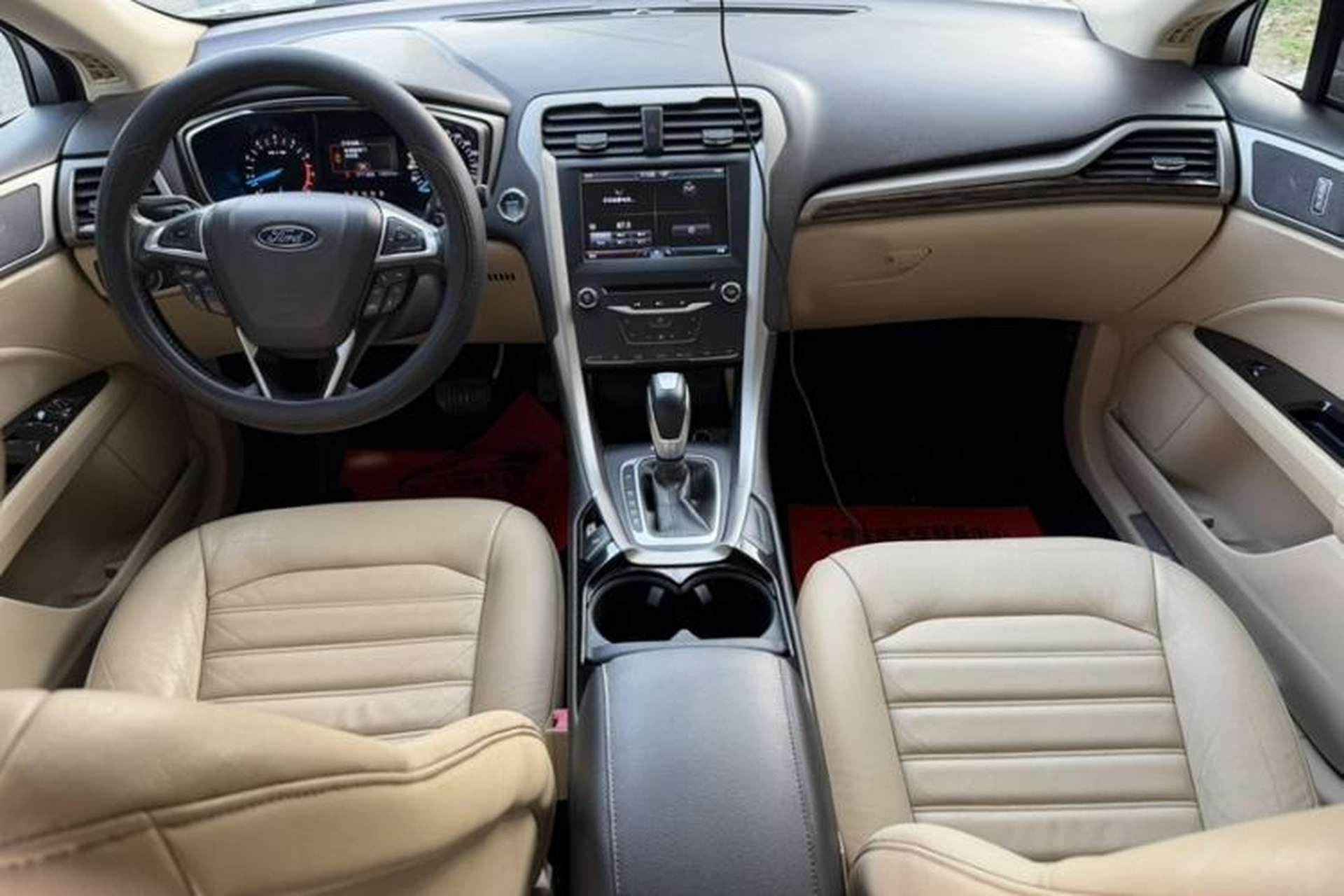 Used Ford Mondeo 2013 2.0L GTDi 200 Fashion Edition Interior 4