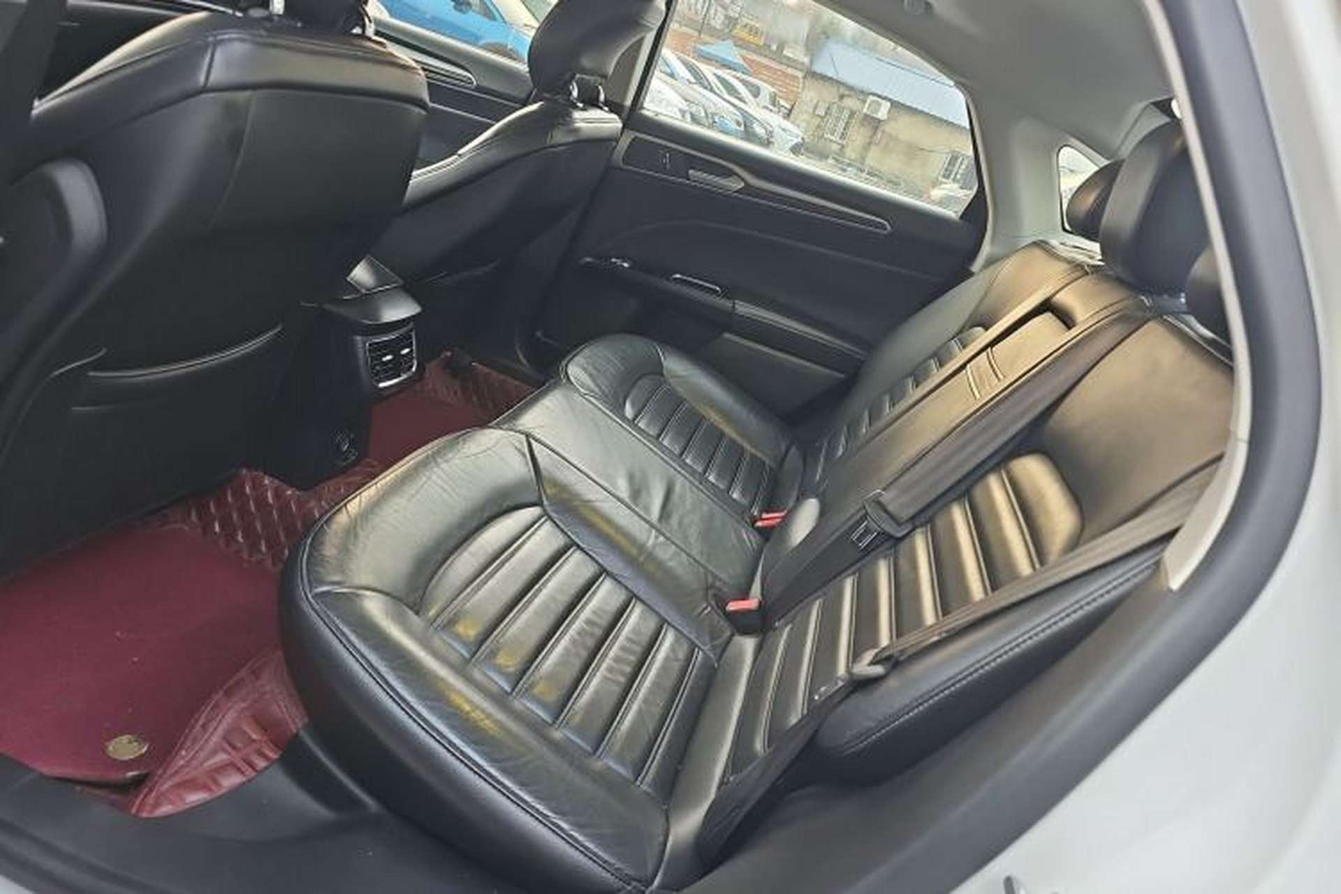 Used Ford Mondeo 2013 2.0L GTDi 200 Fashion Edition Interior 4