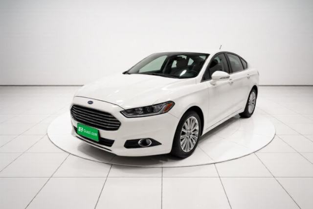 Ojetý Ford Mondeo 2013 2.0L GTDi 200 Luxury Model