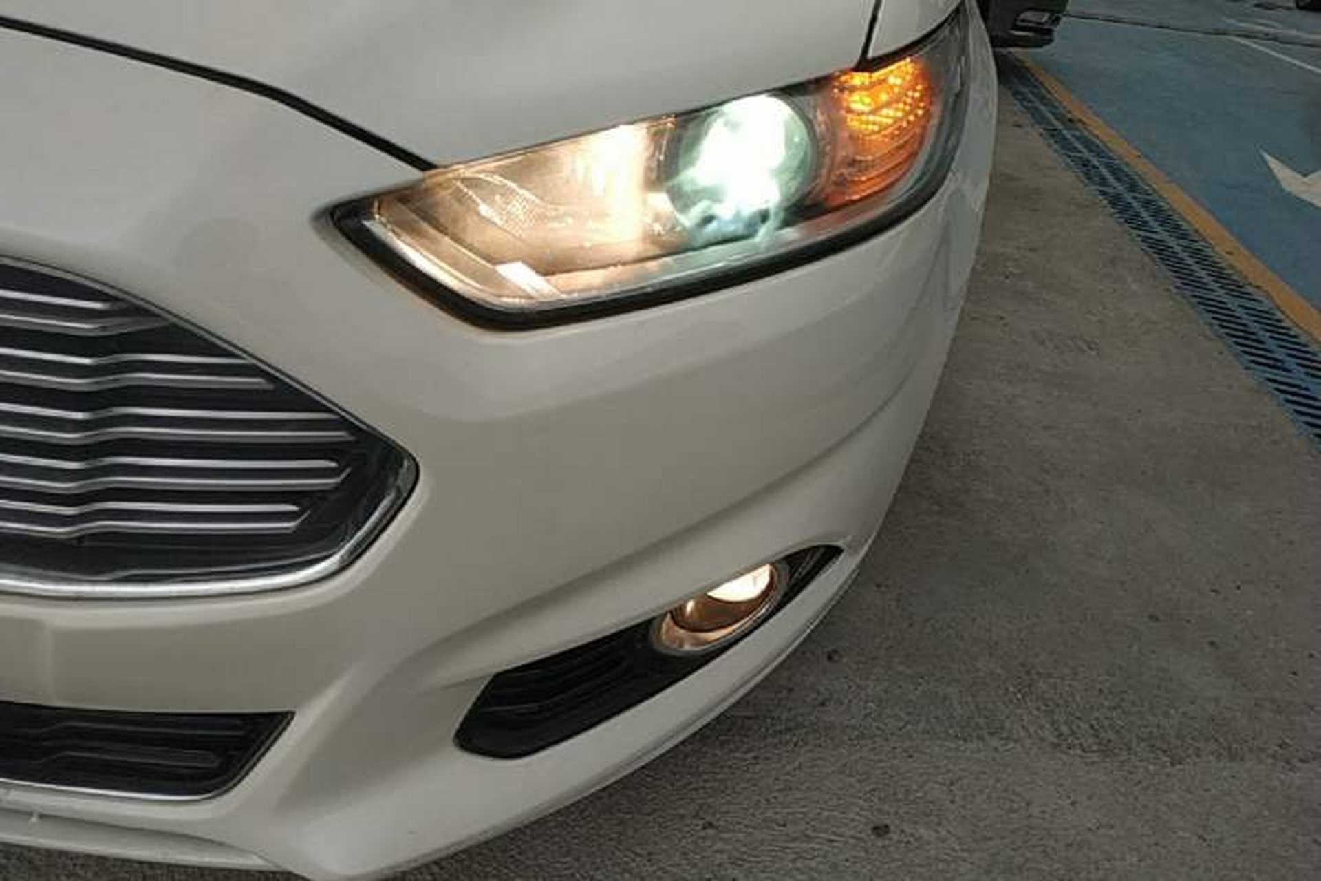 Used Ford Mondeo 2013 2.0L GTDi 200 Fashion Edition Left Front Headlight