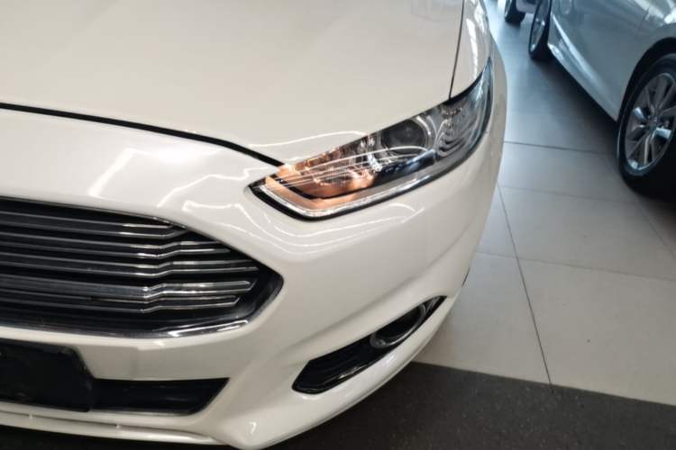 Used Ford Mondeo 2013 2.0L GTDi 200 Fashion Edition Left Front Headlight