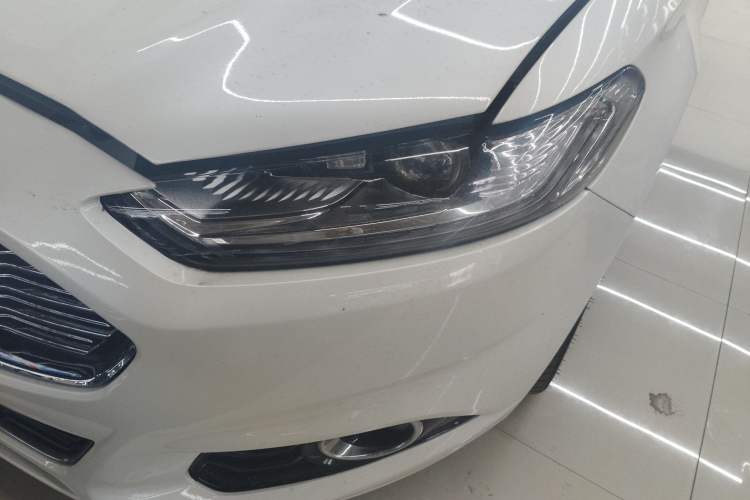 Used Ford Mondeo 2013 2.0L GTDi 200 Luxury Model Left Front Headlight