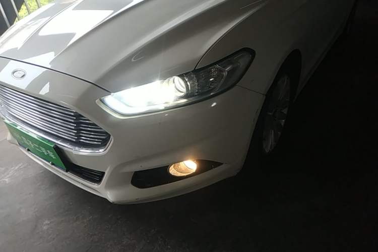 Used Ford Mondeo 2013 2.0L GTDi 200 Fashion Edition Left Front Headlight