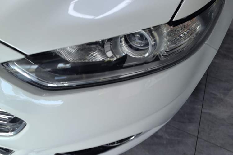 Used Ford Mondeo 2013 2.0L GTDi 200 Fashion Edition Left Front Headlight