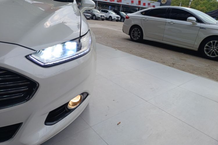 Used Ford Mondeo 2013 2.0L GTDi 200 Fashion Edition Left Front Headlight
