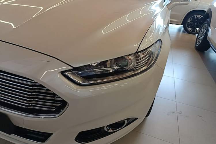 Used Ford Mondeo 2013 2.0L GTDi 200 Fashion Edition Left Front Headlight