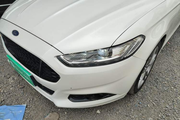 Used Ford Mondeo 2013 2.0L GTDi240 Luxury Sport Model Left Front Headlight