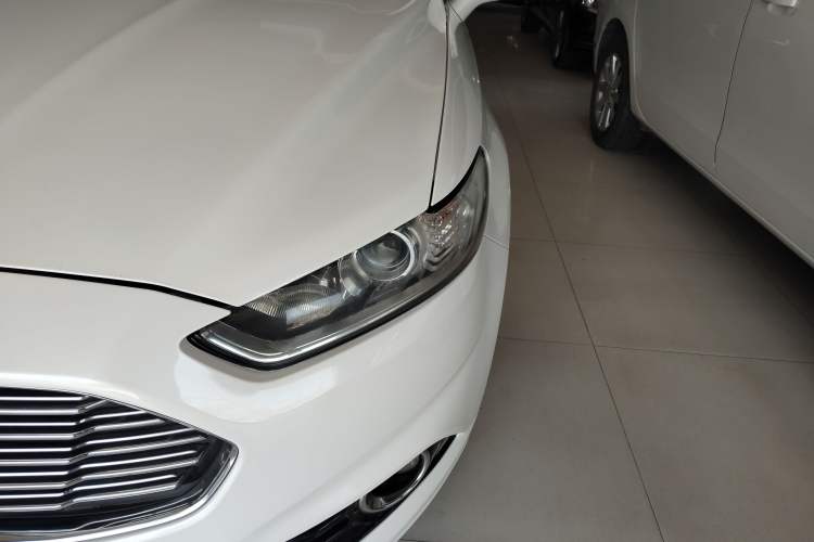 Used Ford Mondeo 2013 2.0L GTDi 200 Fashion Edition Left Front Headlight