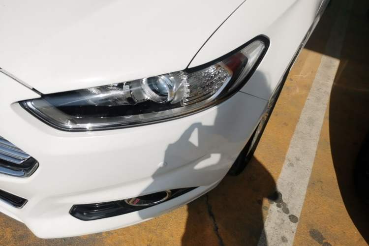 Used Ford Mondeo 2013 2.0L GTDi 200 Fashion Edition Left Front Headlight