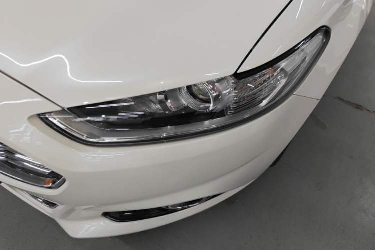 Used Ford Mondeo 2013 2.0L GTDi 200 Fashion Edition Left Front Headlight