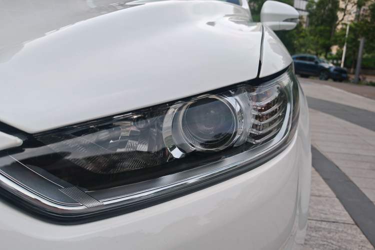 Used Ford Mondeo 2013 2.0L GTDi 200 Fashion Edition Left Front Headlight