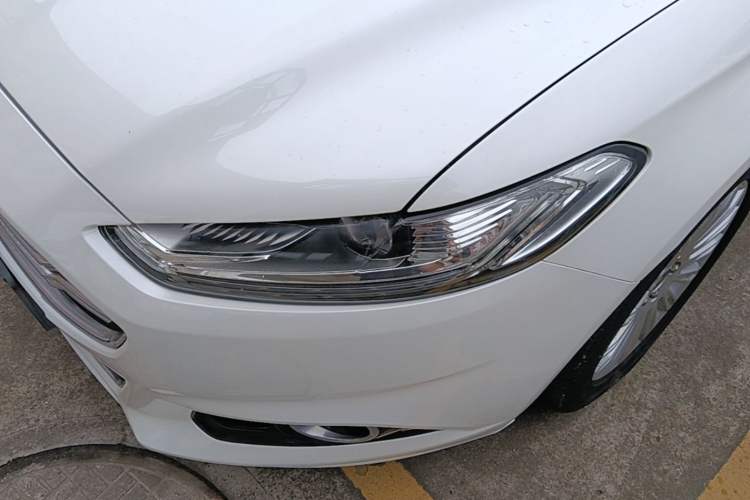 Used Ford Mondeo 2013 2.0L GTDi 200 Luxury Model Left Front Headlight