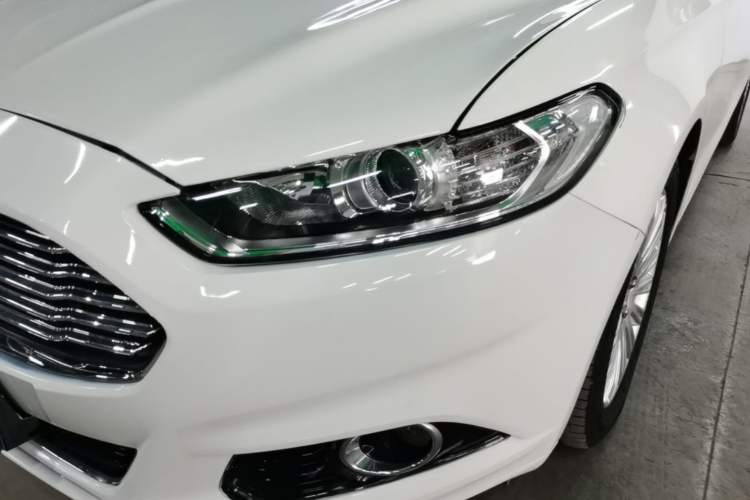Used Ford Mondeo 2013 2.0L GTDi 200 Fashion Edition Left Front Headlight
